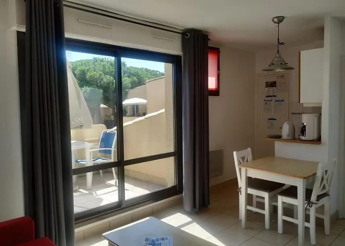 Studio Climatise Residence Odalys Nouvelle Box 5 G ,Saint Loup,Piscine ,Parking Prive Et Superette